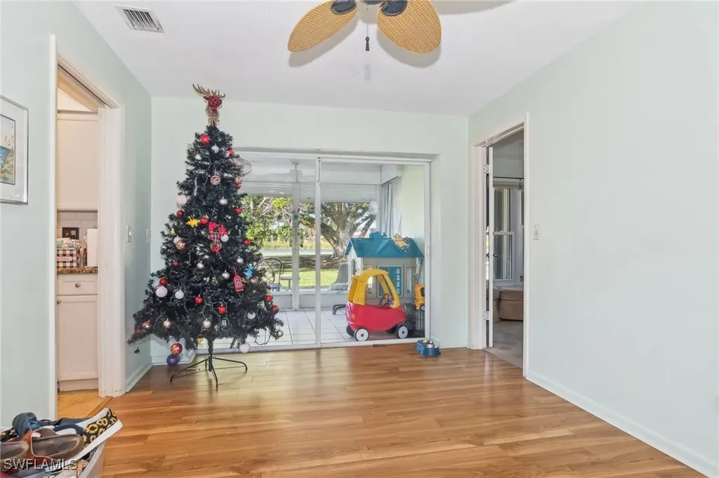4436 Lakewood Boulevard Naples FL 34112