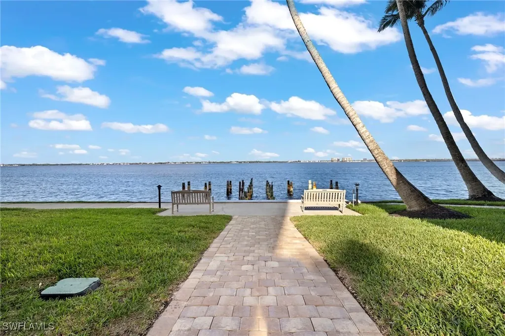 1925 Clifford Street Fort Myers FL 33901