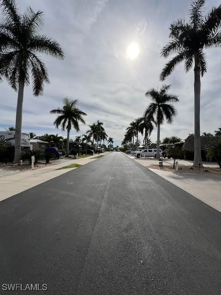 5210 Marsh Mallow Trail Fort Myers FL 33905