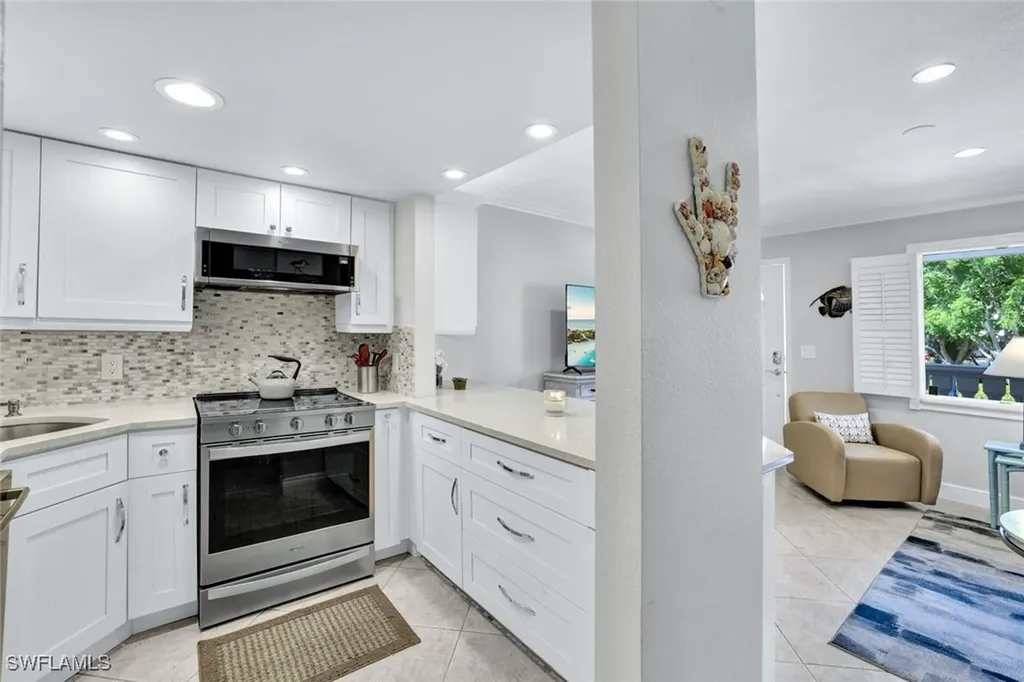 950 7th Avenue S Naples FL 34102