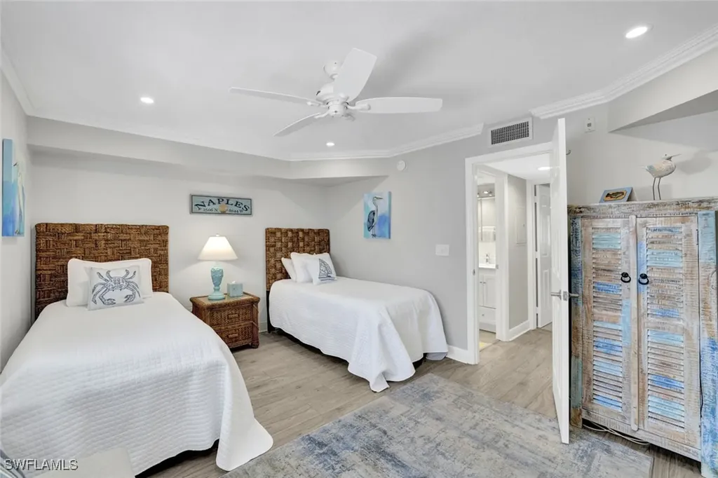950 7th Avenue S Naples FL 34102