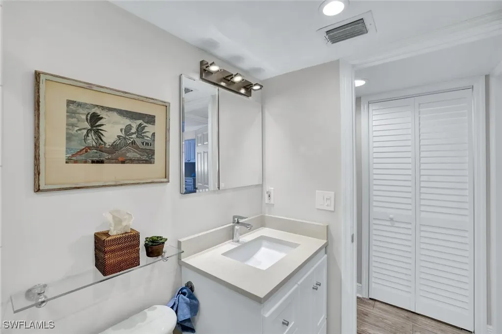 950 7th Avenue S Naples FL 34102