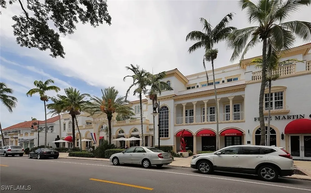 950 7th Avenue S Naples FL 34102