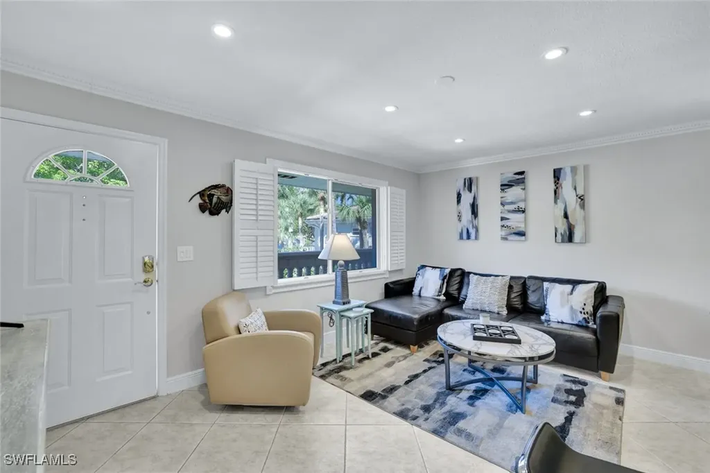 950 7th Avenue S Naples FL 34102