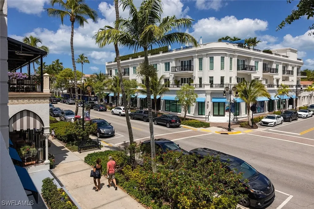 950 7th Avenue S Naples FL 34102