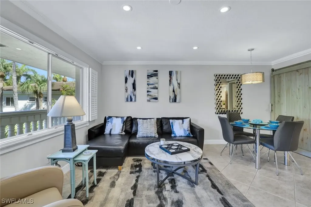 950 7th Avenue S Naples FL 34102