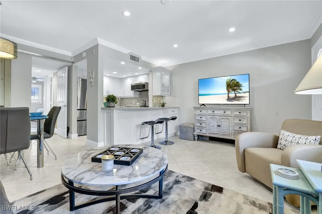 950 7th Avenue S Naples FL 34102