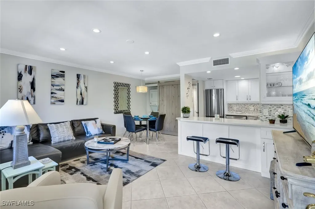 950 7th Avenue S Naples FL 34102