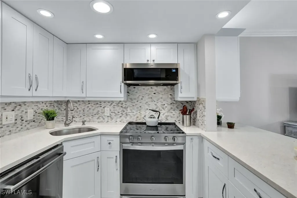 950 7th Avenue S Naples FL 34102