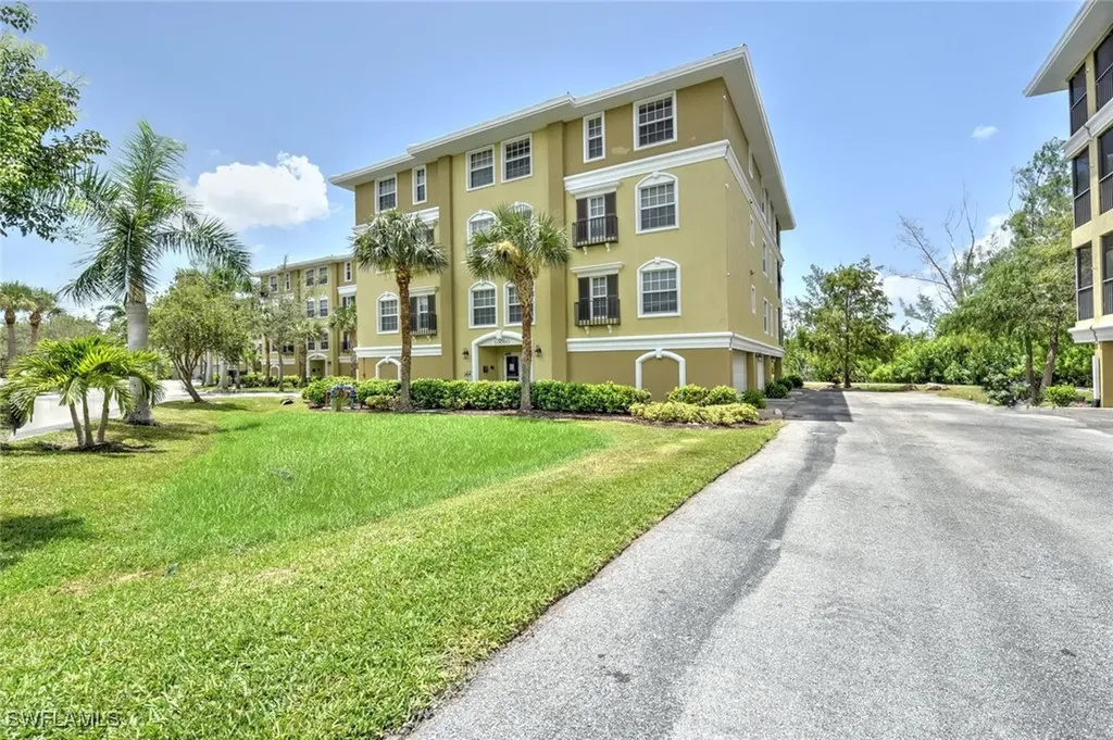 10060 Lake Cove Drive Fort Myers FL 33908