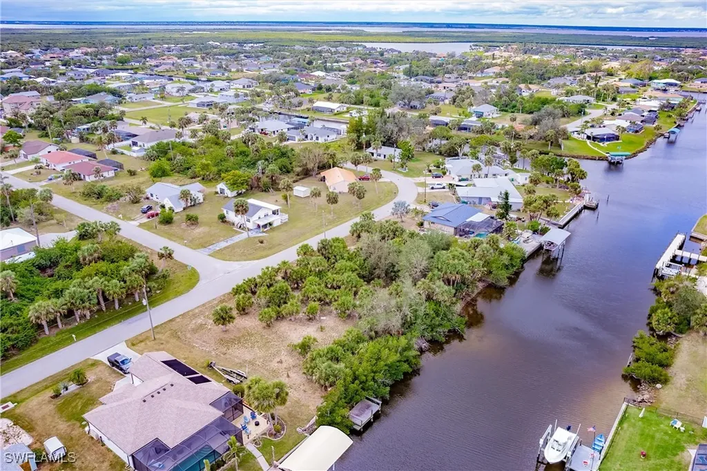 18286 Burkholder Circle Port Charlotte FL 33948