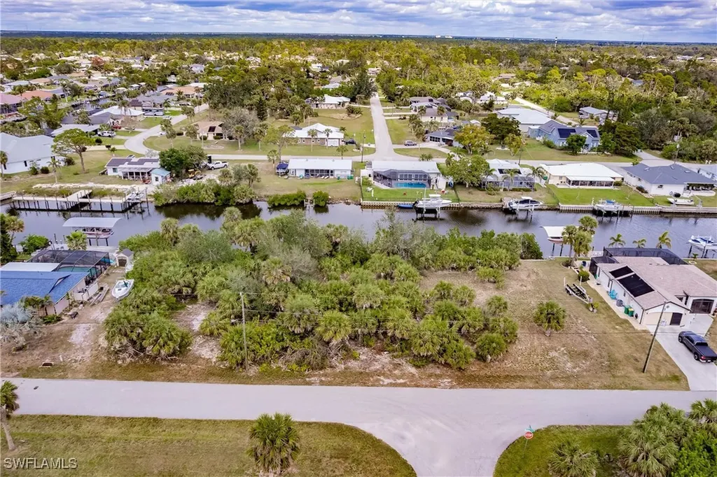 18286 Burkholder Circle Port Charlotte FL 33948
