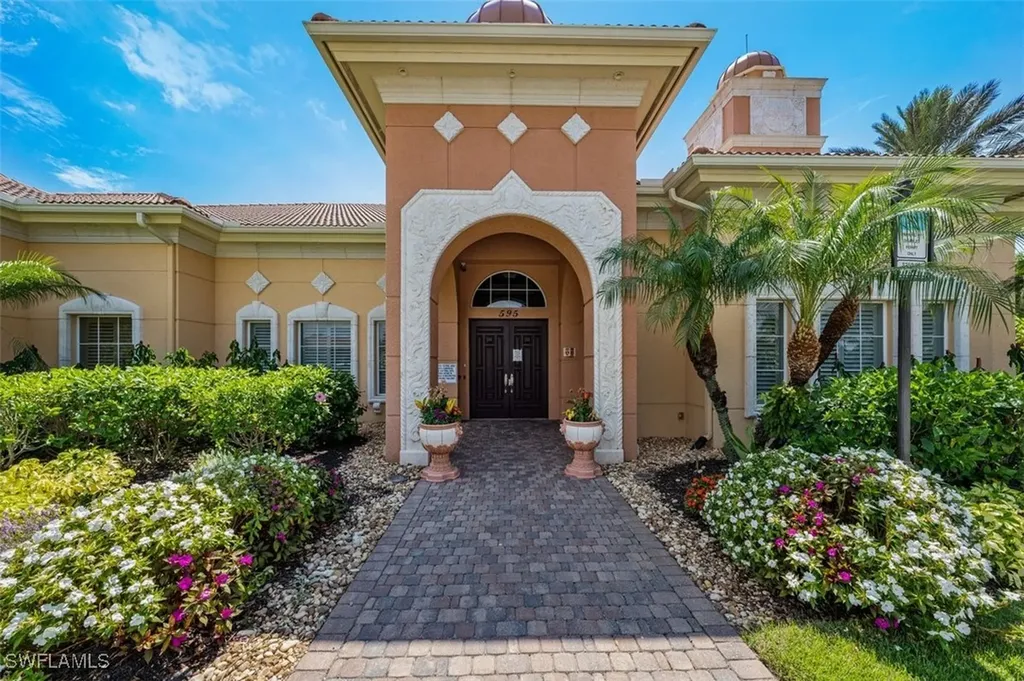 580 Avellino Isle Circle Naples FL 34119
