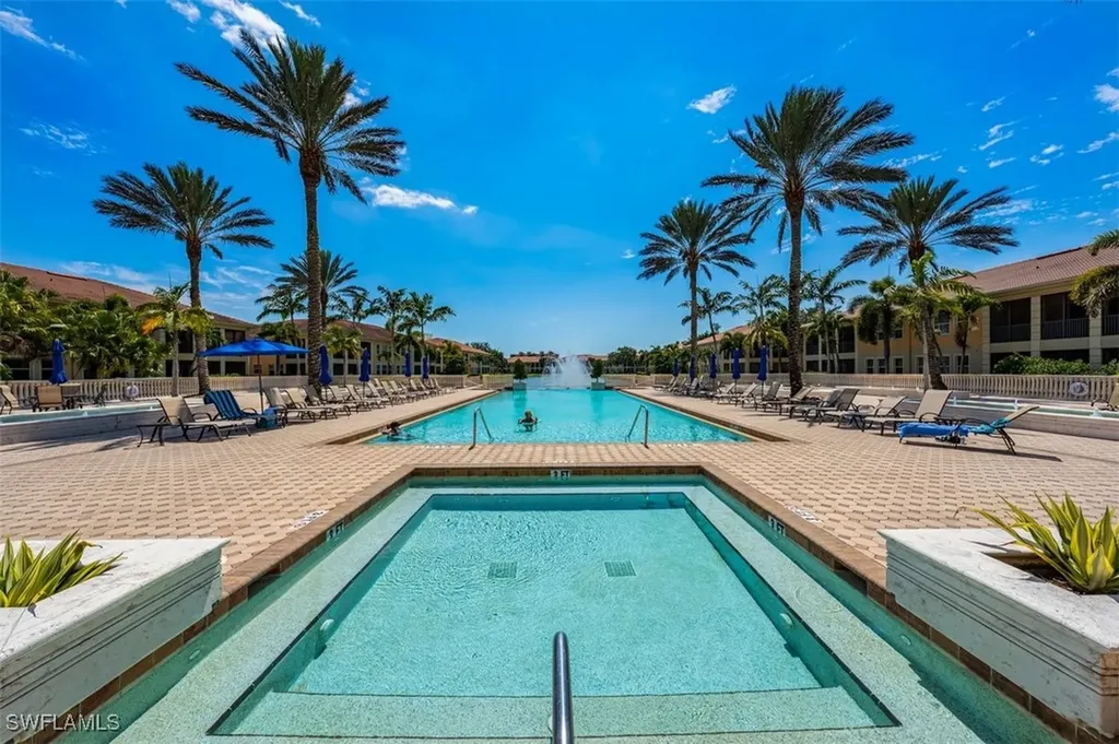 580 Avellino Isle Circle Naples FL 34119