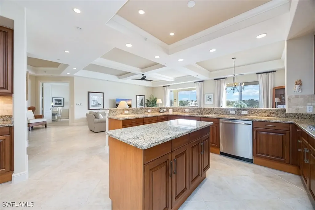 580 Avellino Isle Circle Naples FL 34119