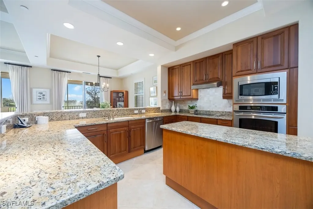 580 Avellino Isle Circle Naples FL 34119