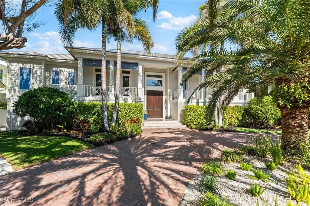 Naples FL, 173 9TH Avenue S