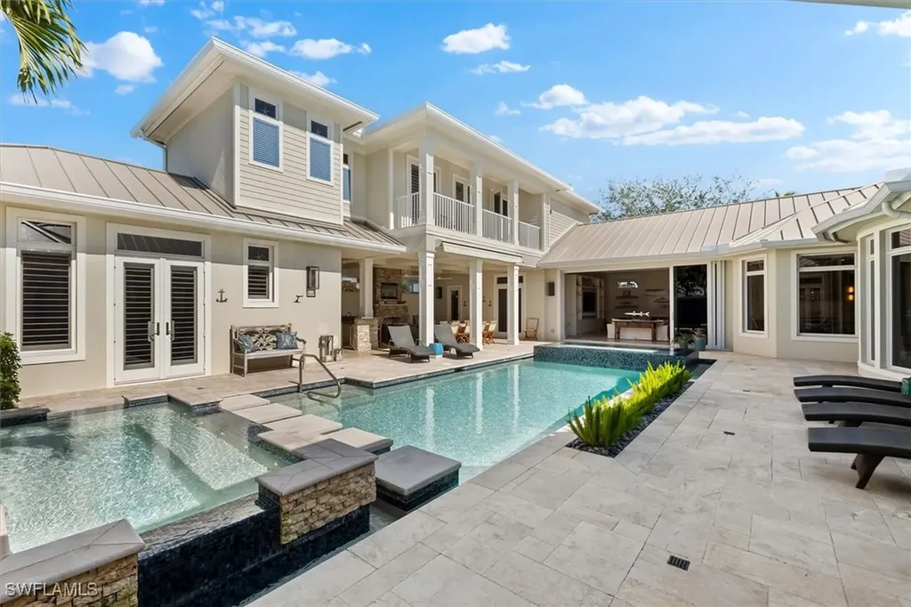 173 9th Avenue S Naples FL 34102