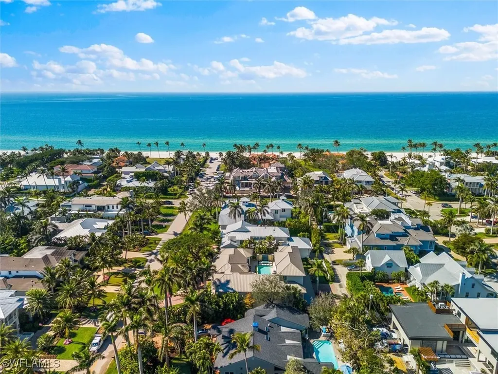 173 9th Avenue S Naples FL 34102