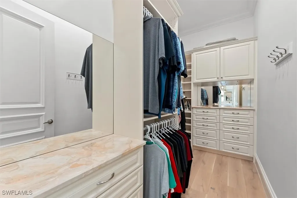 173 9th Avenue S Naples FL 34102