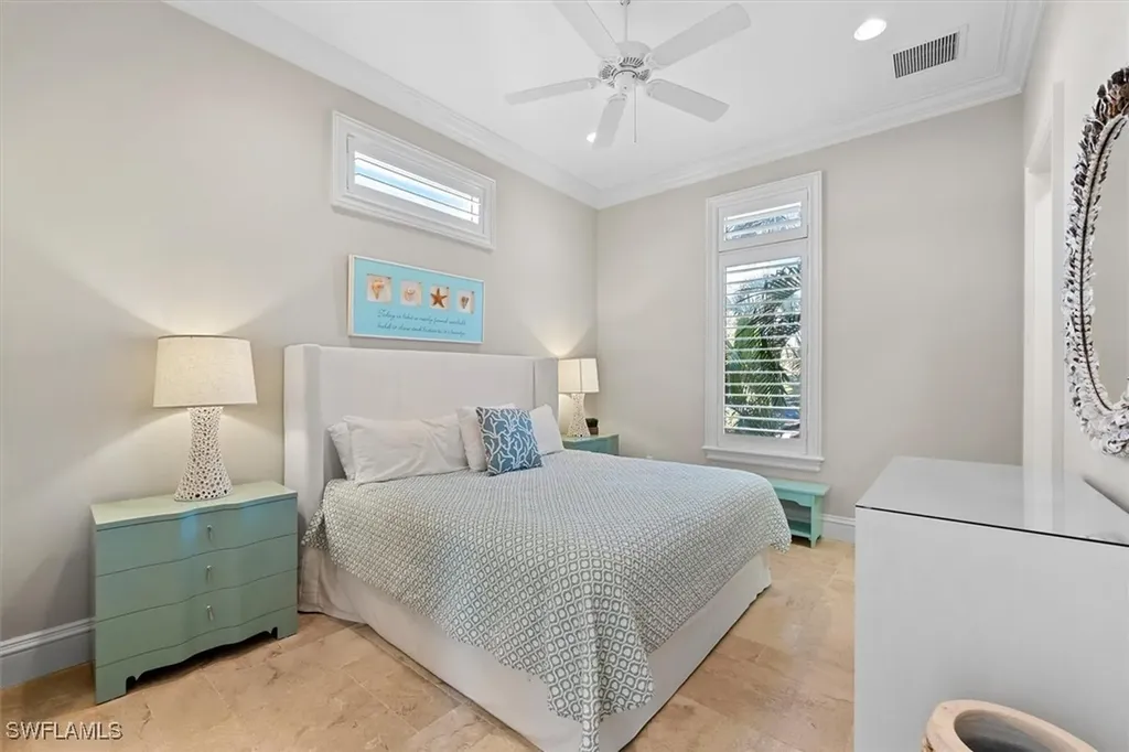 173 9th Avenue S Naples FL 34102