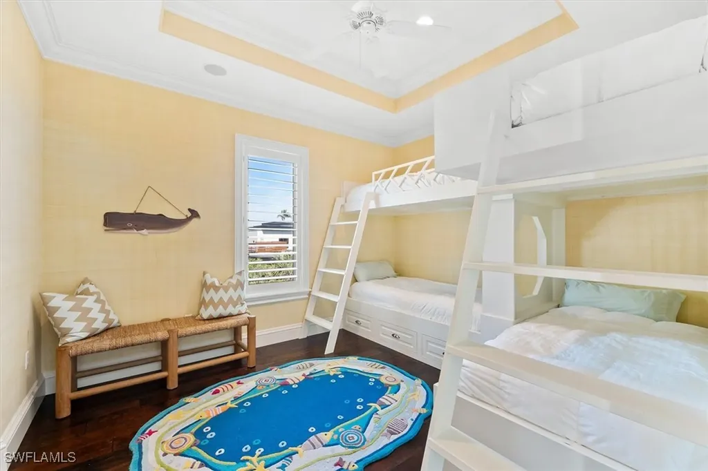 173 9th Avenue S Naples FL 34102