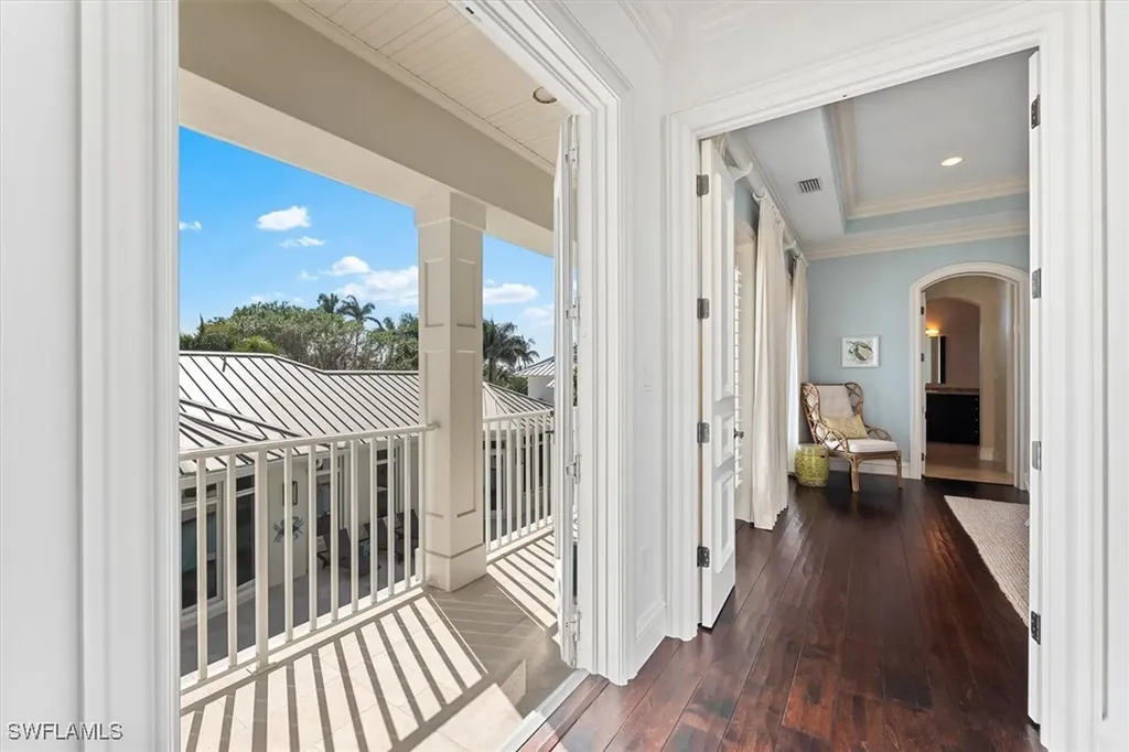 173 9th Avenue S Naples FL 34102
