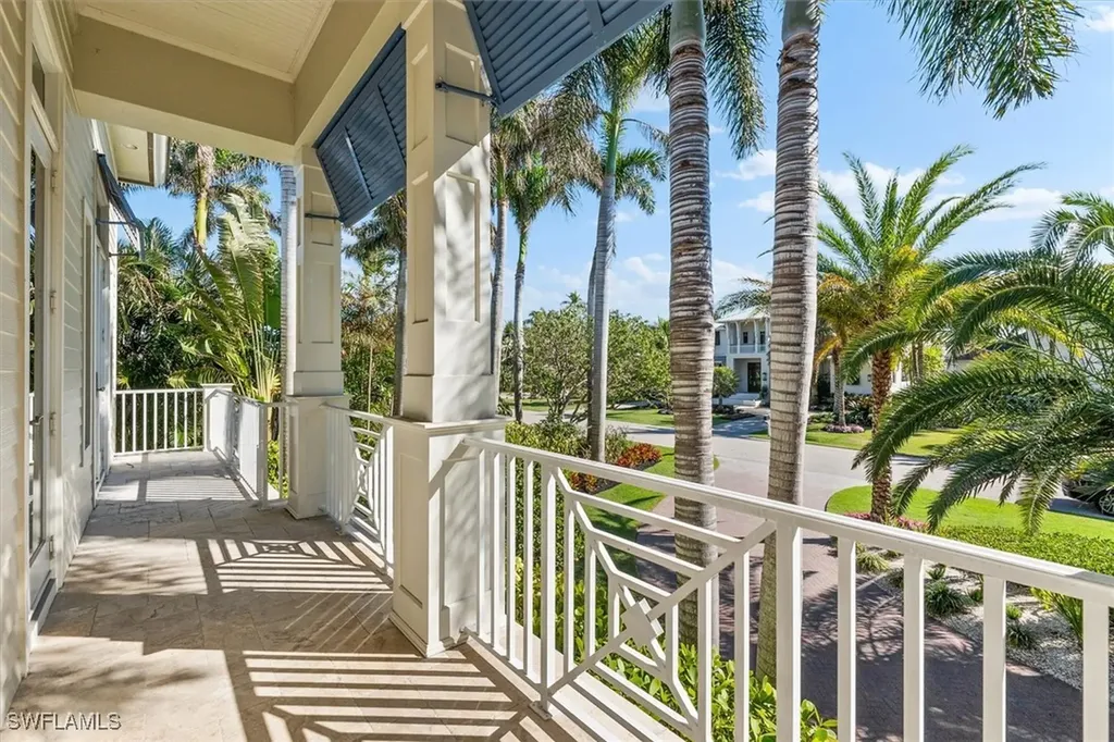 173 9th Avenue S Naples FL 34102