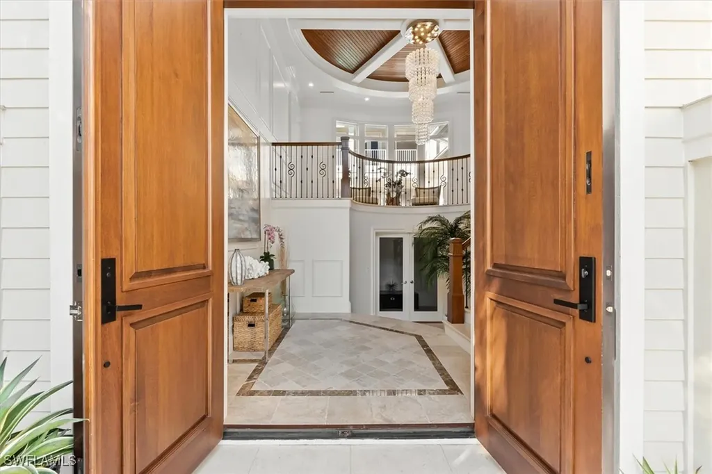 173 9th Avenue S Naples FL 34102