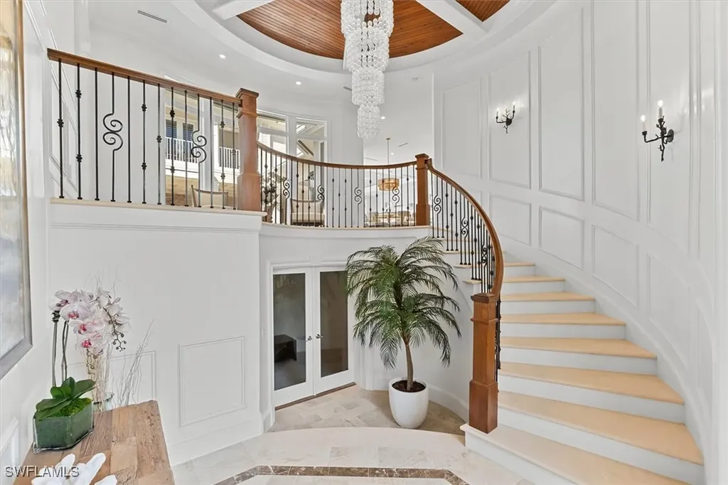 173 9th Avenue S Naples FL 34102
