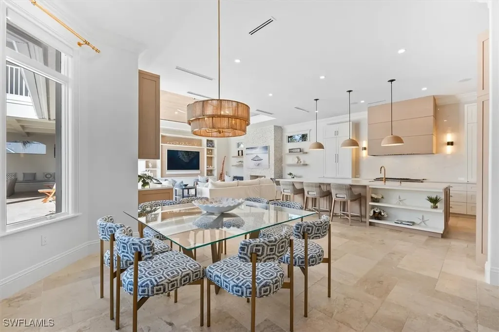 173 9th Avenue S Naples FL 34102
