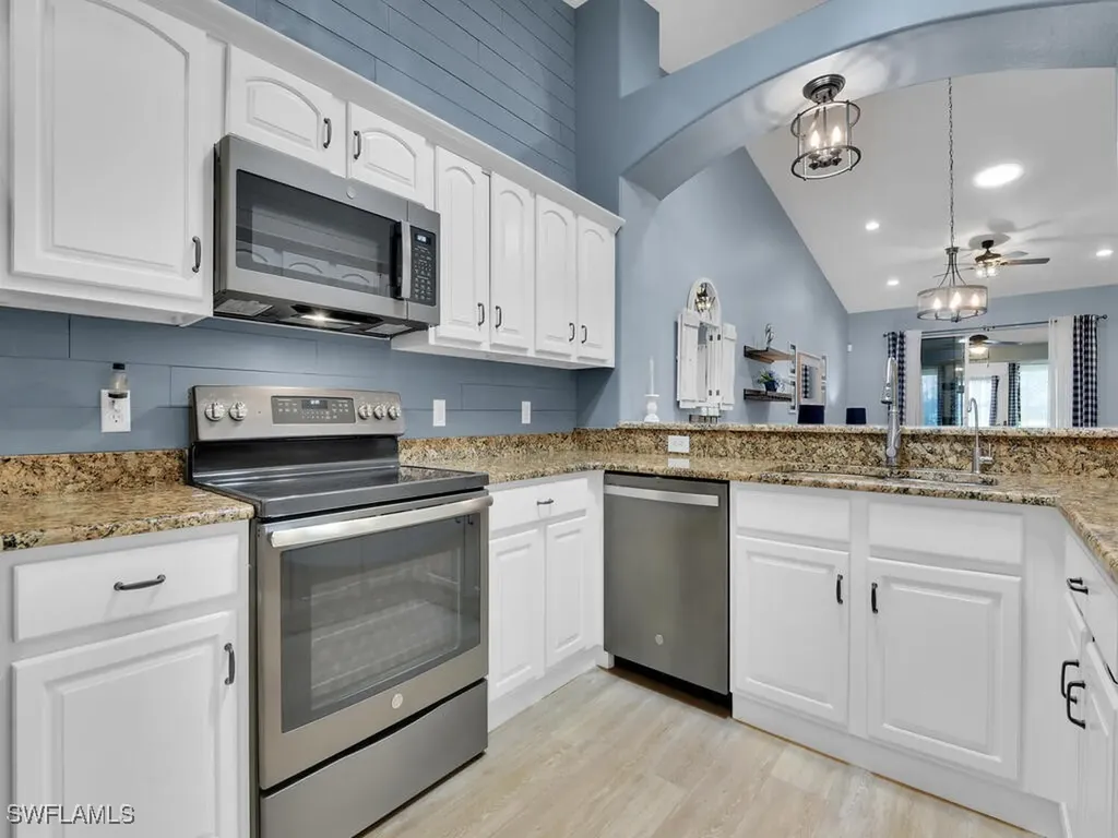 6188 Mandalay Circle Naples FL 34112