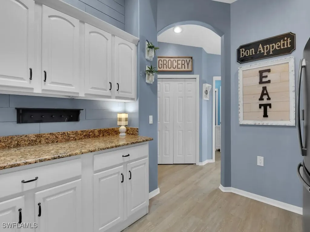 6188 Mandalay Circle Naples FL 34112