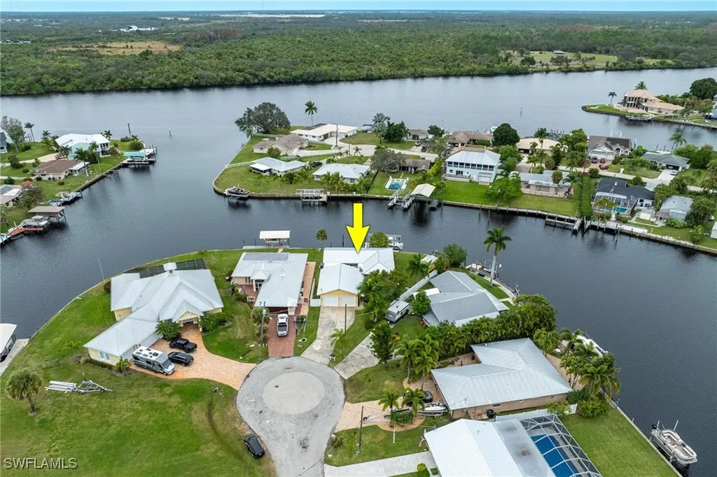 2008 Aruba Avenue Fort Myers FL 33905