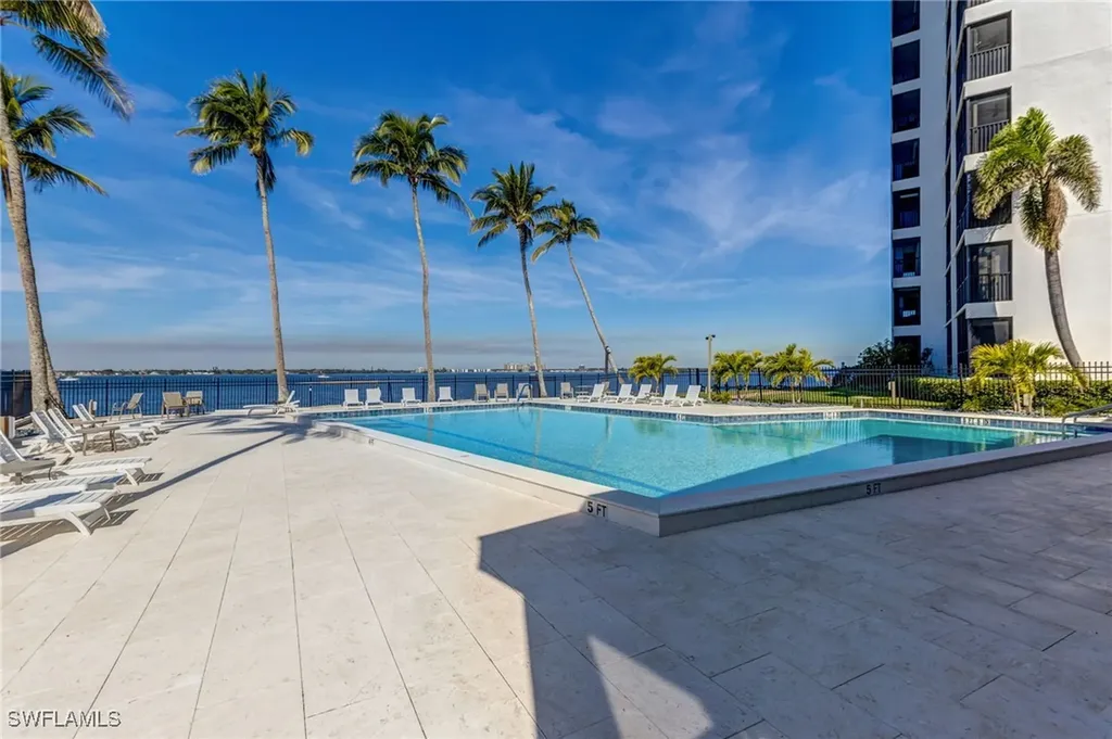 1910 Virginia Avenue Fort Myers FL 33901