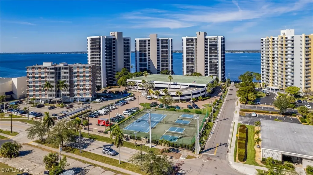 1910 Virginia Avenue Fort Myers FL 33901