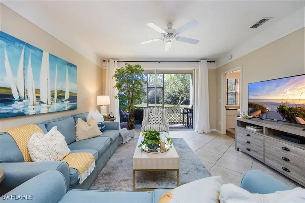 Naples FL, 3235 Cypress Glen Way, Unit 302