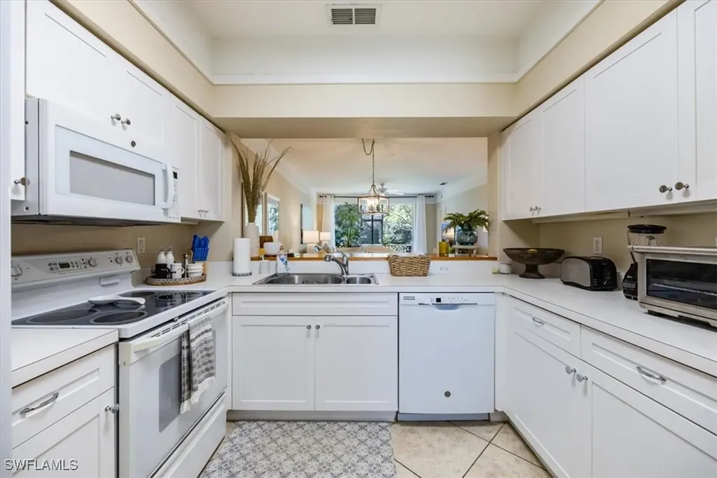 3235 Cypress Glen Way Naples FL 34109