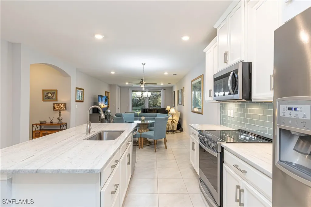 14635 Edgewater Circle Naples FL 34114