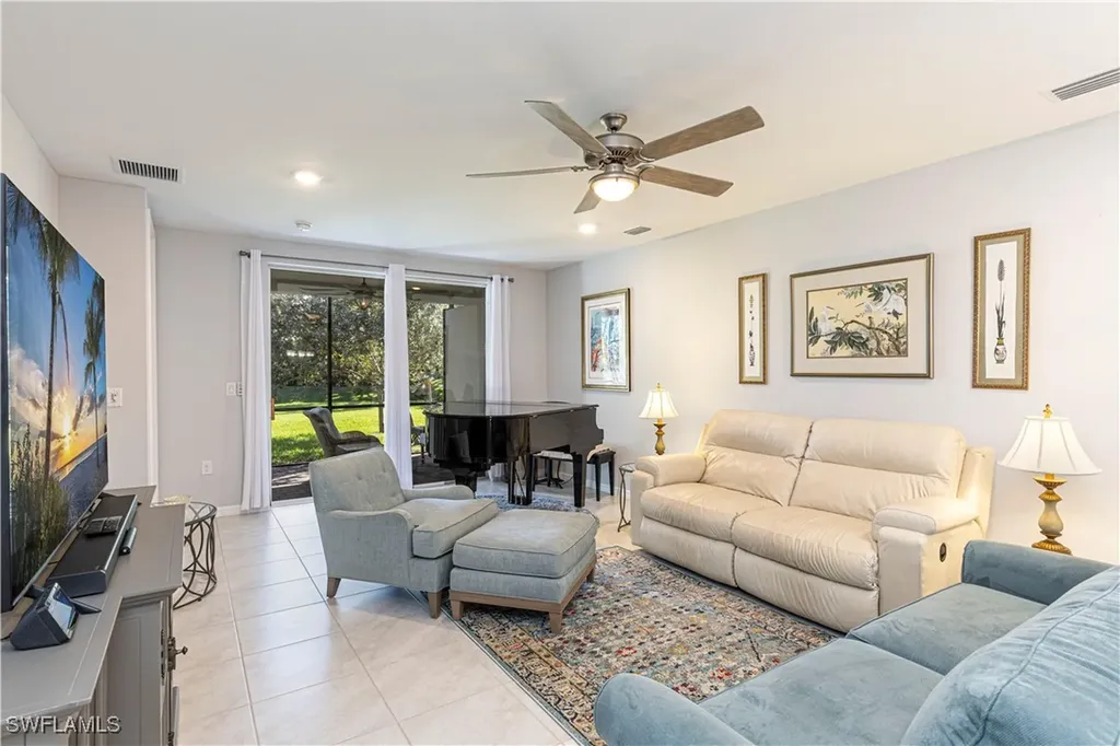 14635 Edgewater Circle Naples FL 34114