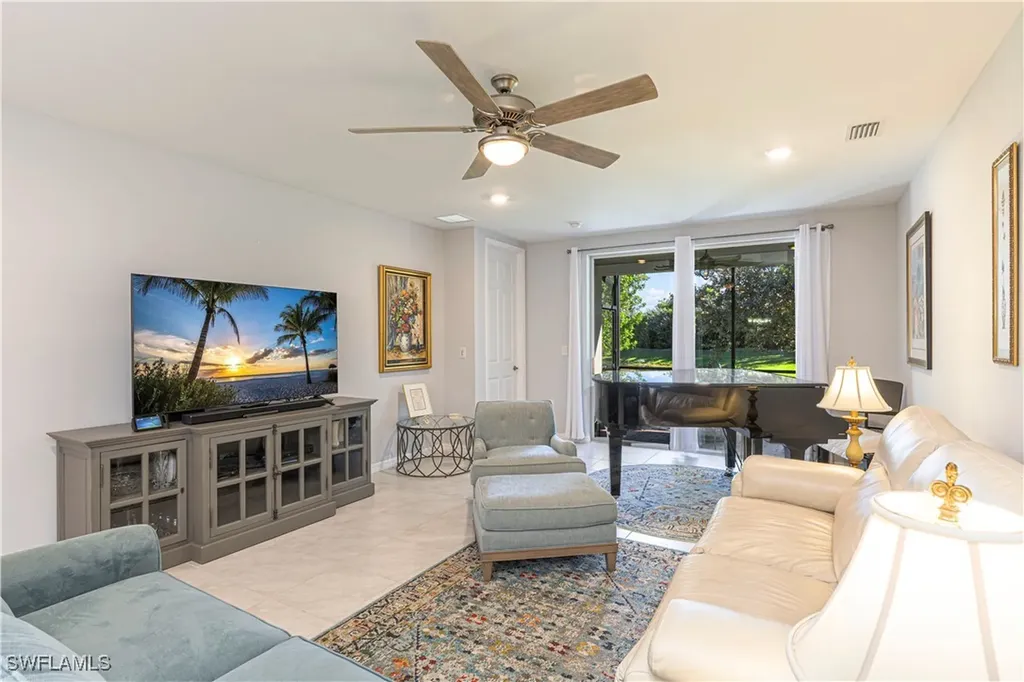 14635 Edgewater Circle Naples FL 34114