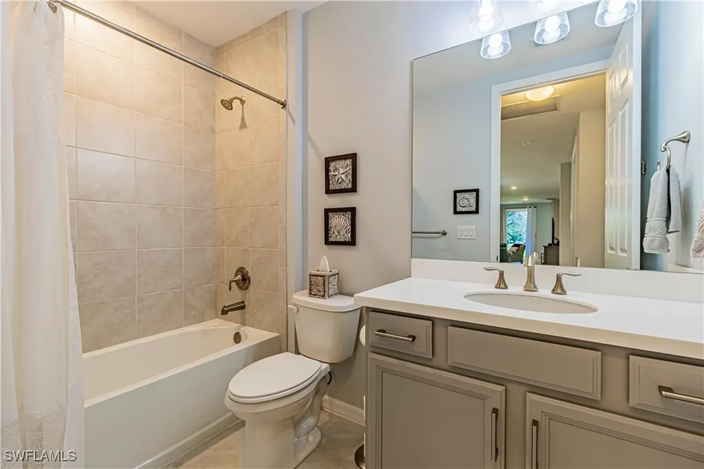 14635 Edgewater Circle Naples FL 34114
