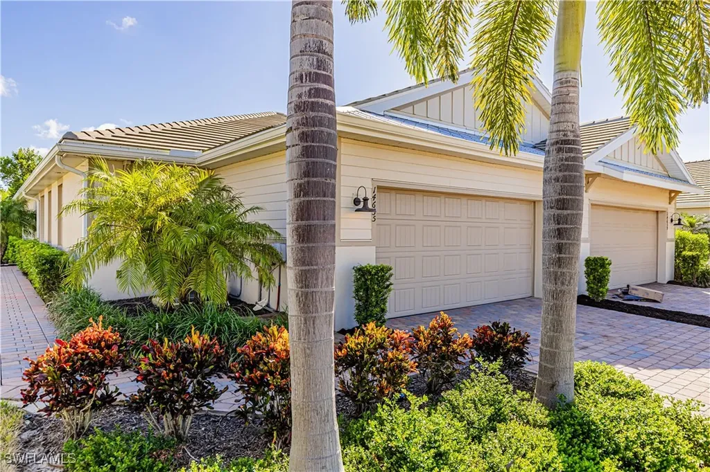 14635 Edgewater Circle Naples FL 34114