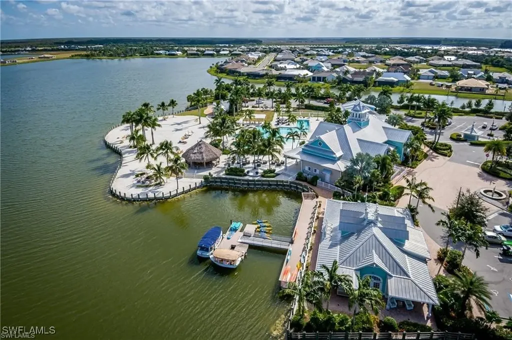 14635 Edgewater Circle Naples FL 34114