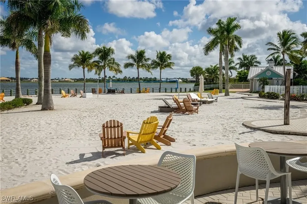 14635 Edgewater Circle Naples FL 34114