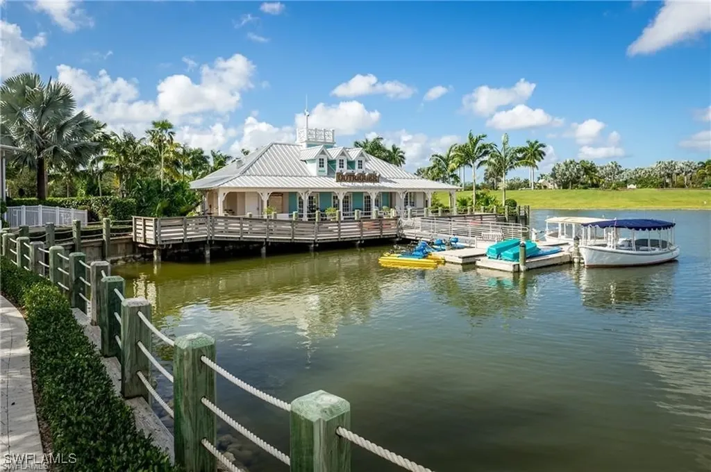 14635 Edgewater Circle Naples FL 34114