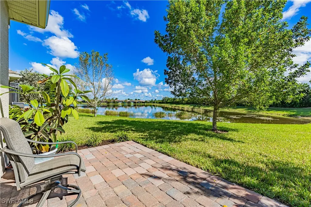 14635 Edgewater Circle Naples FL 34114