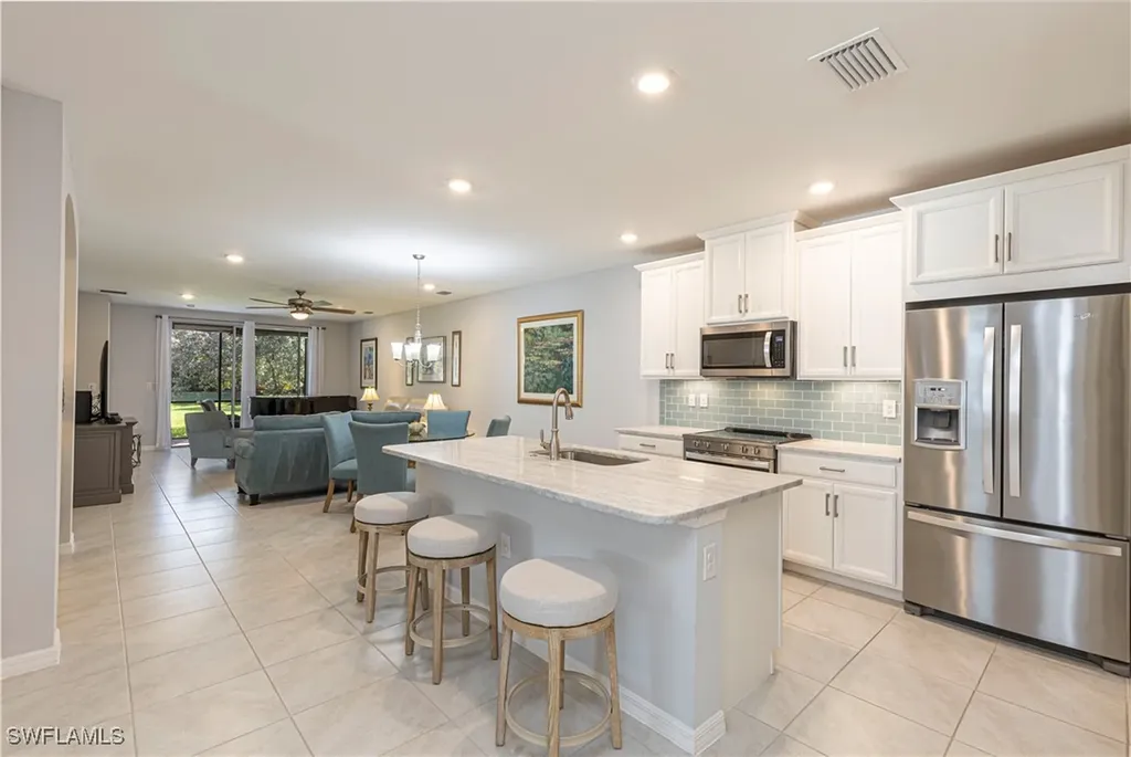 14635 Edgewater Circle Naples FL 34114