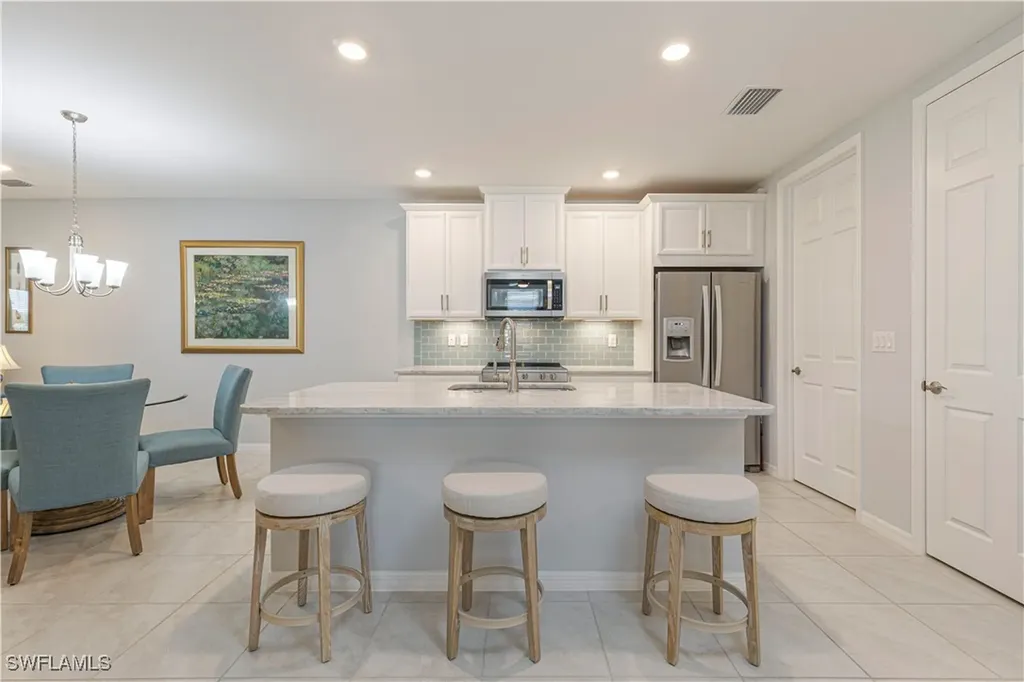 14635 Edgewater Circle Naples FL 34114