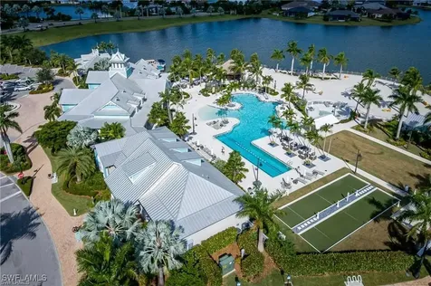 14635 Edgewater Circle Naples FL 34114